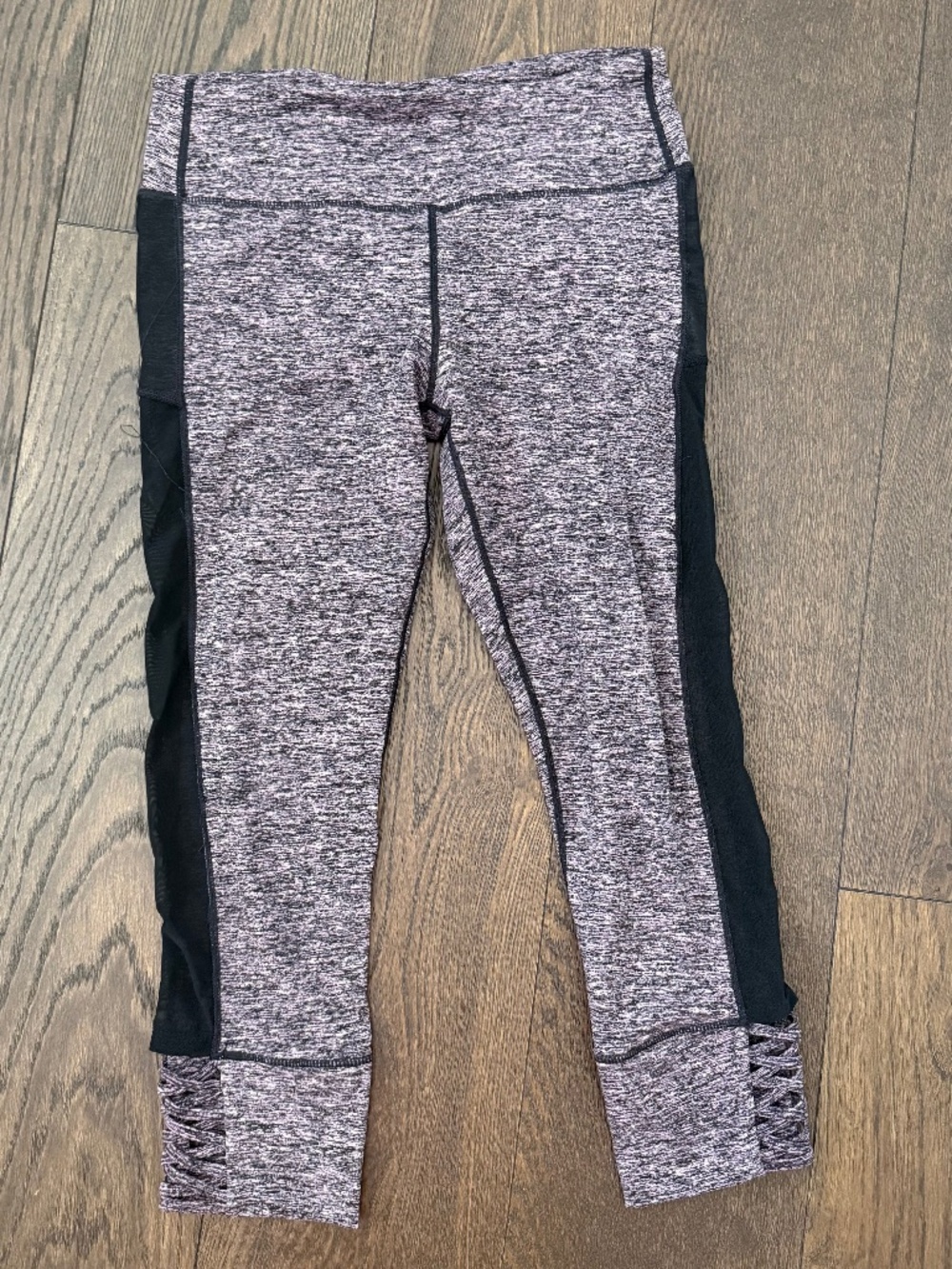 Yogalicious Heather Pink/Gray Mesh Cutout Capri Legging M